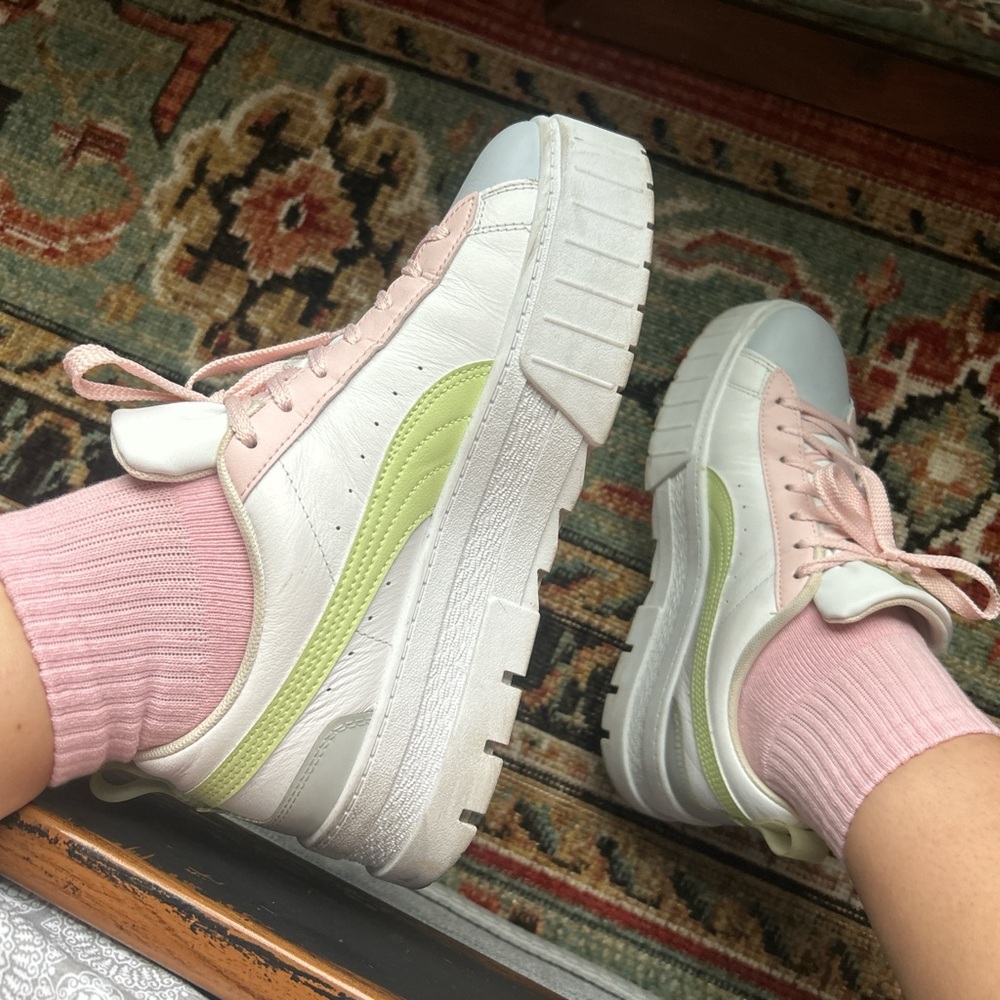 Puma Mayze Leather Pop Platform Sneaker